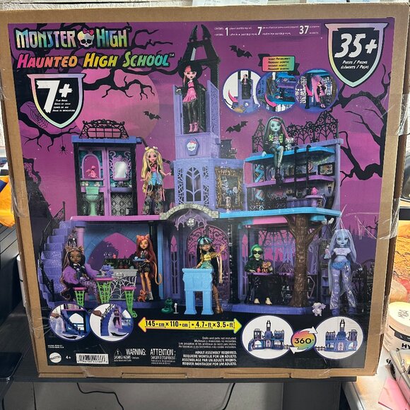 Monster High HLP88 Haunted High School Playset - Picture 1 of 1